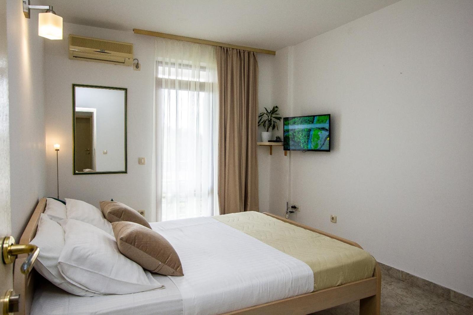 Apartments Ardura Petrovac Exterior photo